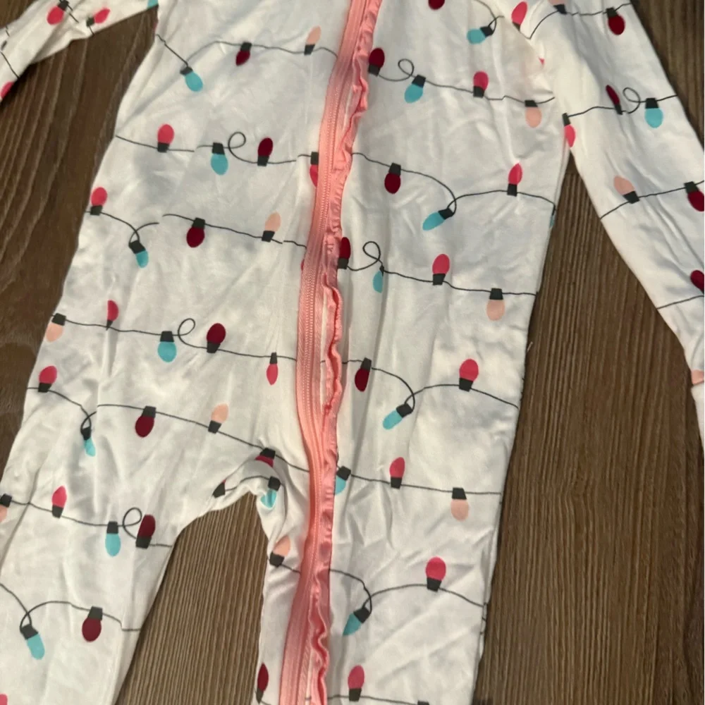 NWOT Kickee Pants Ruffle Pink String Lights Footie with Grips 12-18m